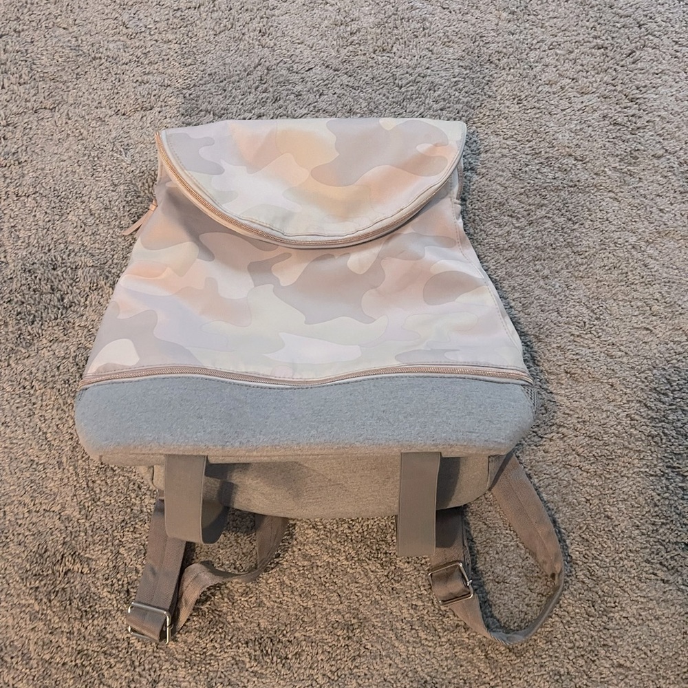 Stella & Dot camo bag